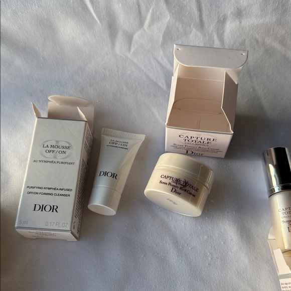 Dior Prestige and Capture Skincare Set in Gold and White - Picture 9 of 10